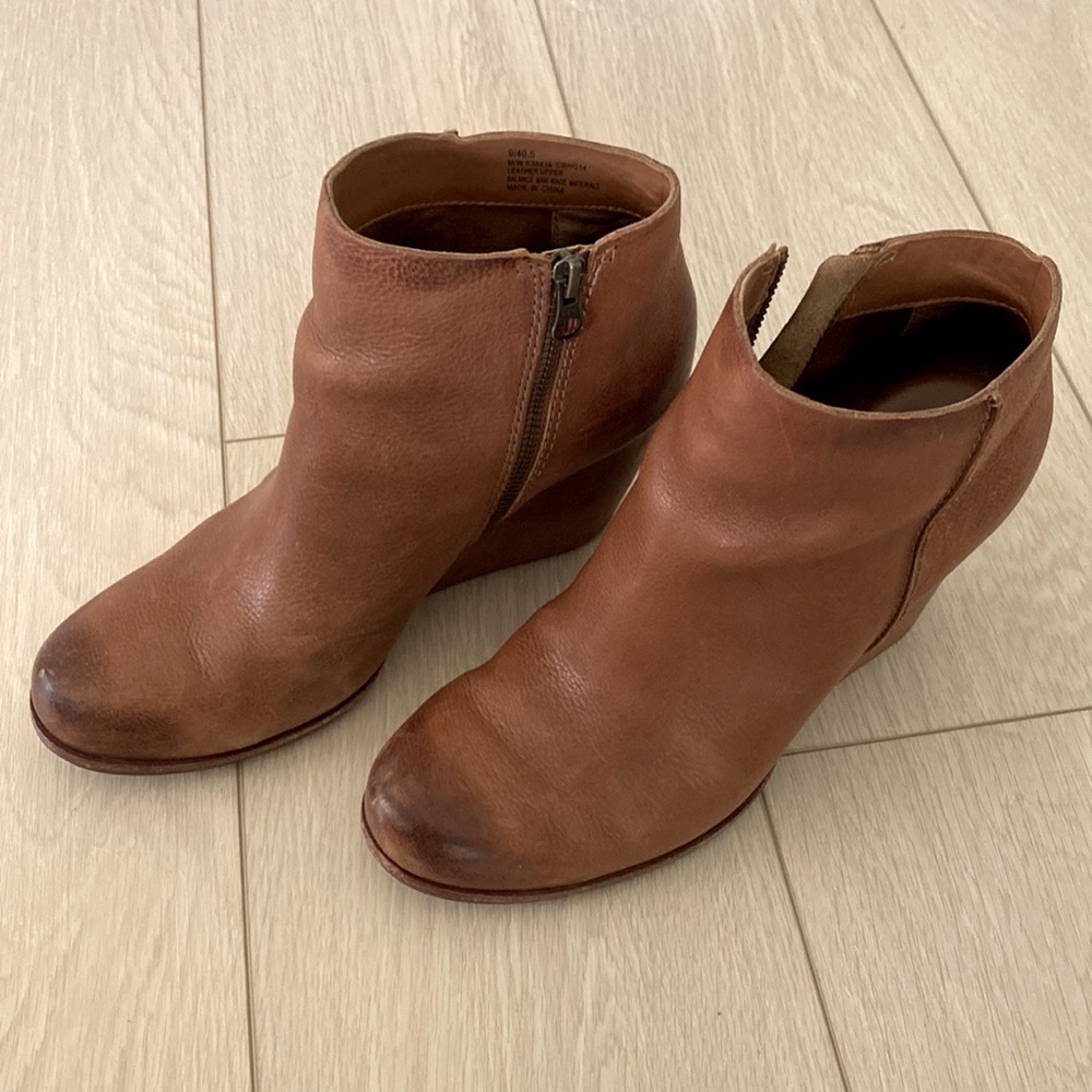 Kork-Ease, Ankle Bootie, Cognac Leather, Great condition, Size 9